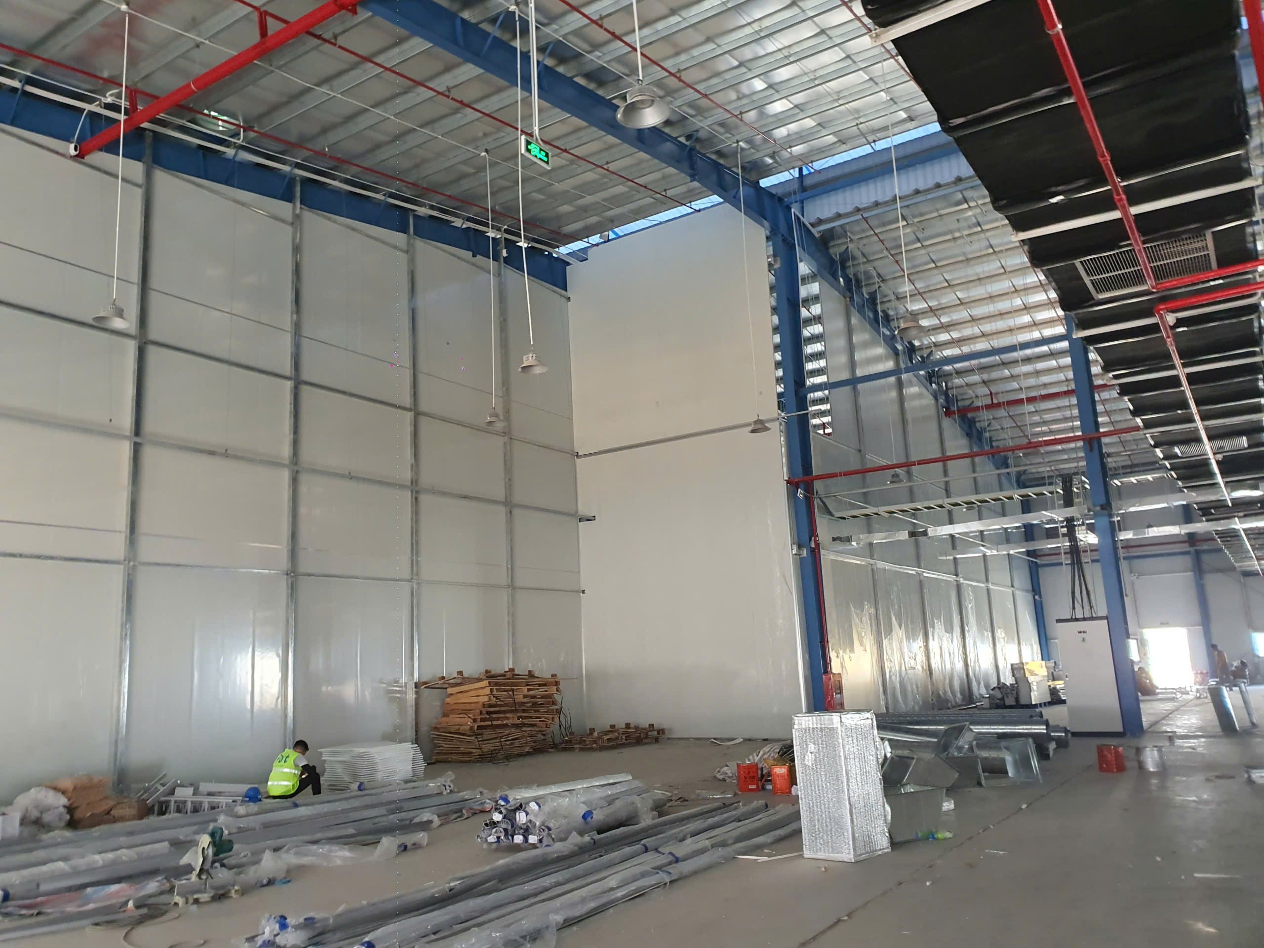 Lắp đặt vách panel chống cháy EI45 Dự án Nhà máy Inst Magnetic – KCN Cẩm Khê, Phú Thọ