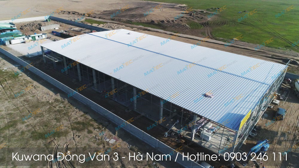 Thi công mái tường bao panel nhà máy kuwana Đồng Văn Hà Nam - giai đoạn 3